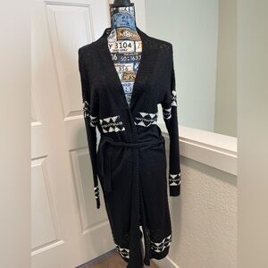 Beautiful Knit Cardigan W/ Belt